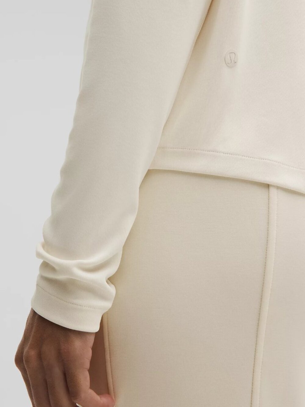 Drapey Softstreme Boatneck Long-Sleeve Shirt Light Ivory Size M NEW - Picture 4 of 4